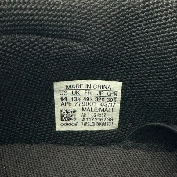 Men's Black Athletic Shoes - Picture 2 of 2